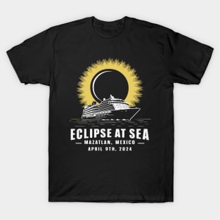 Eclipse At Sea Mazatlán Mexico (Total Solar Eclipse) T-Shirt